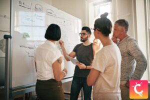 Agência de marketing ou equipe interna o que vale mais a pena